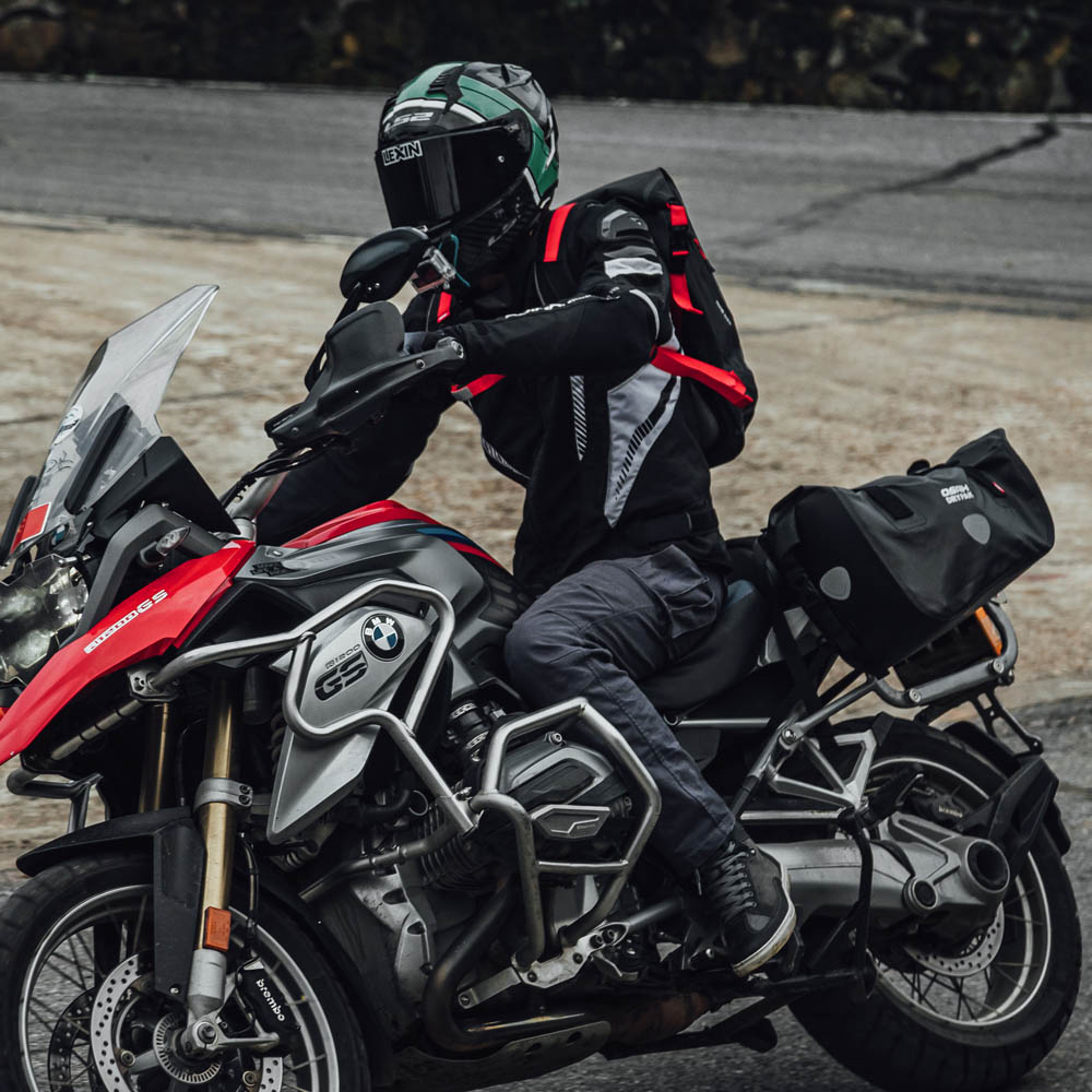 Bolsas impermeáveis ​​para motocicletas, adequadas para todos os motociclistas.